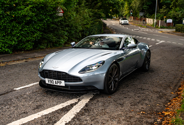 Aston Martin DB11 V8