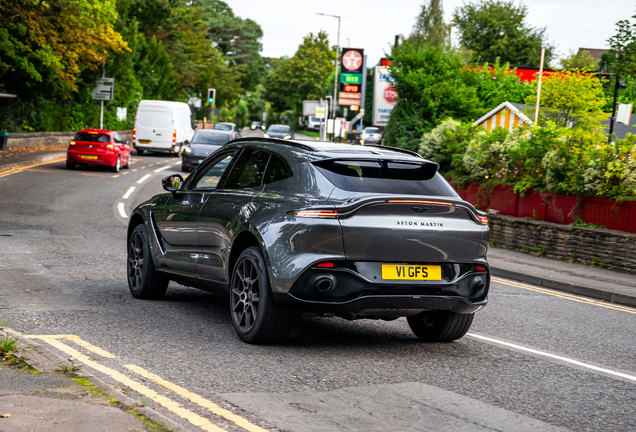 Aston Martin DB11 V8
