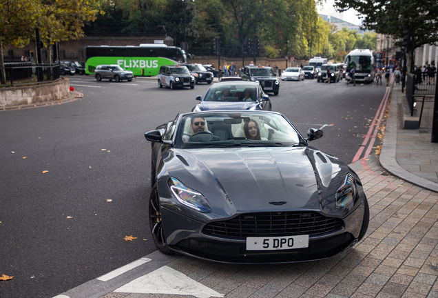 Aston Martin DB11 V8 Volante