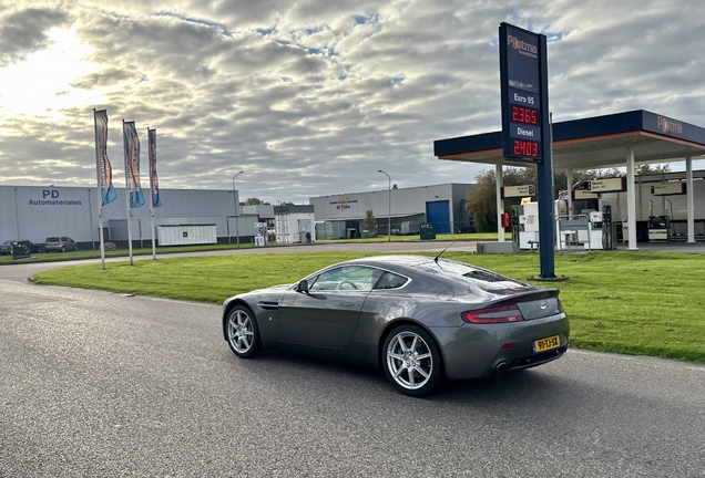 Aston Martin V8 Vantage
