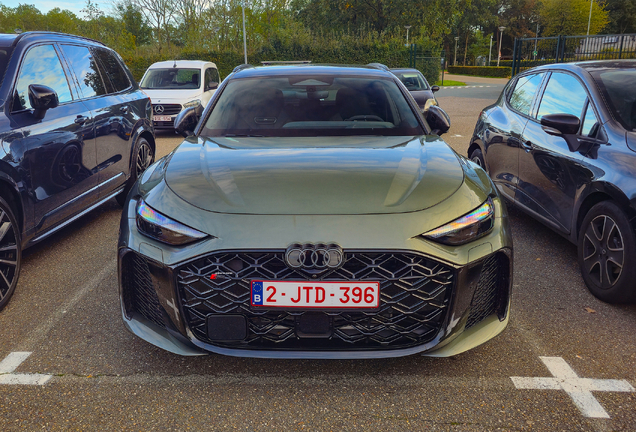 Audi RS5 Avant B10