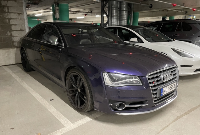 Audi S8 D4