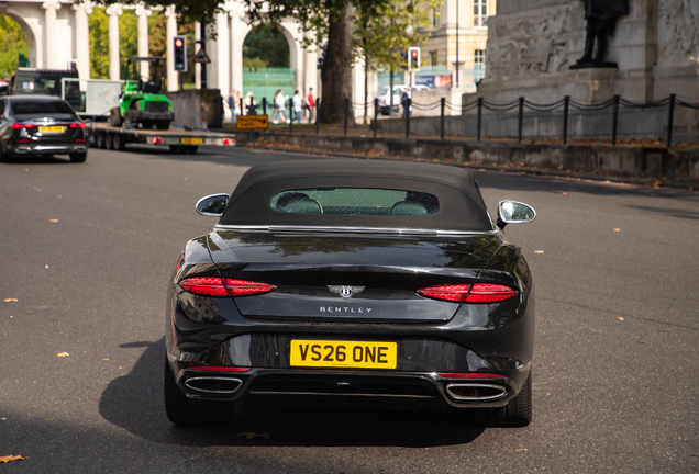 Bentley Continental GTC Mulliner 2025