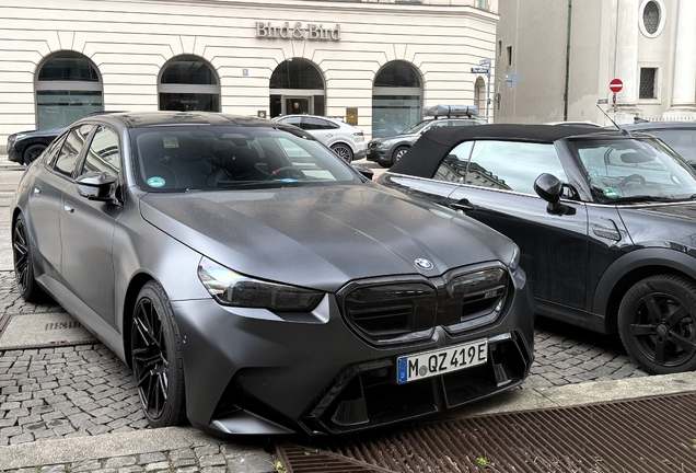 BMW M5 G90