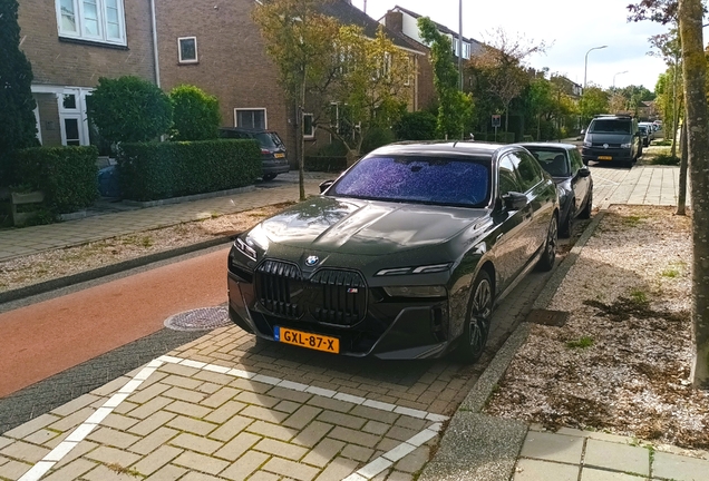 BMW M760e xDrive