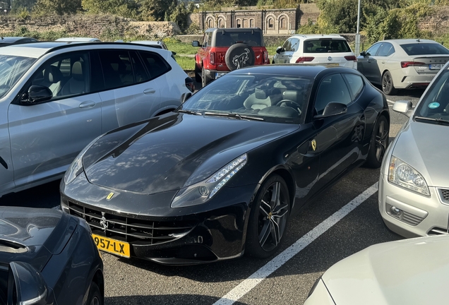 Ferrari FF