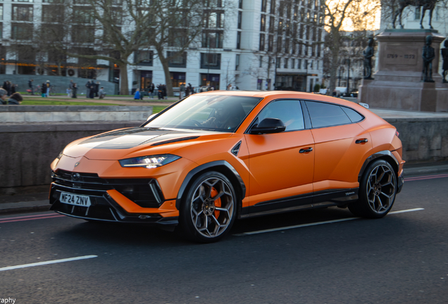 Lamborghini Urus Performante