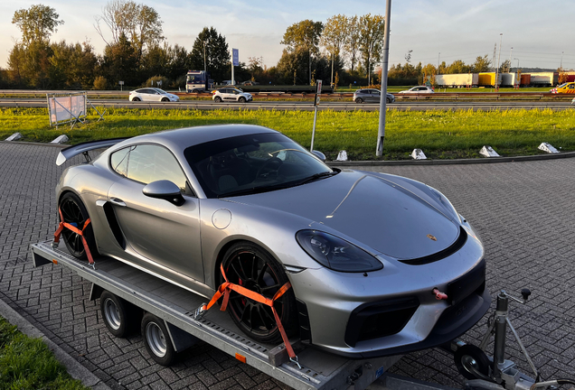 Porsche 718 Cayman GT4