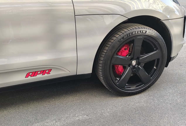 Porsche 95B Macan GTS MkIII
