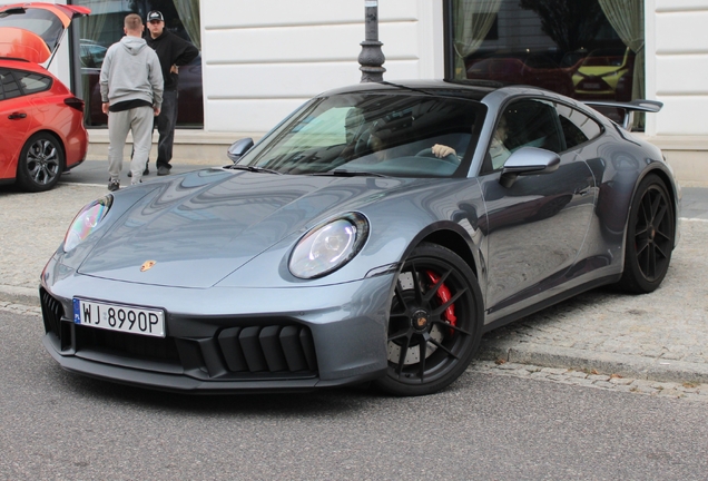 Porsche 992 Carrera 4 GTS MkII