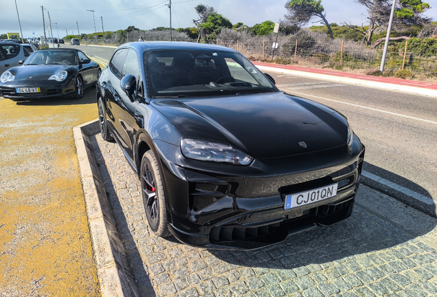 Porsche Cayenne Turbo Electric