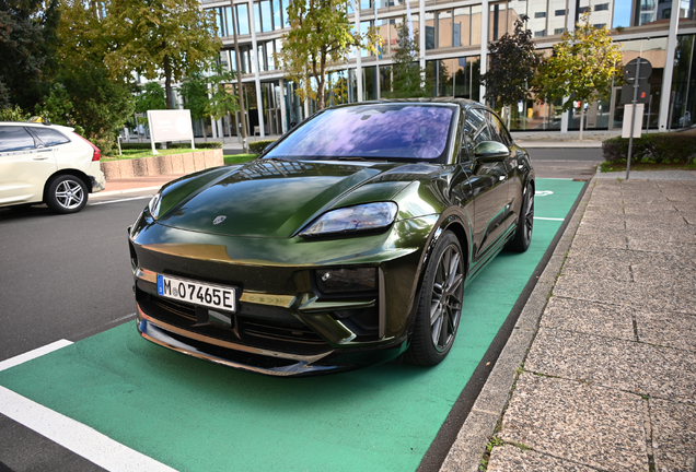 Porsche Macan EV Turbo