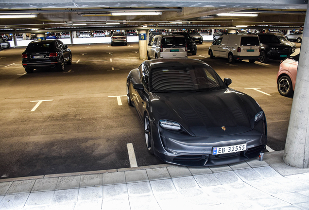 Porsche Taycan Turbo MkI