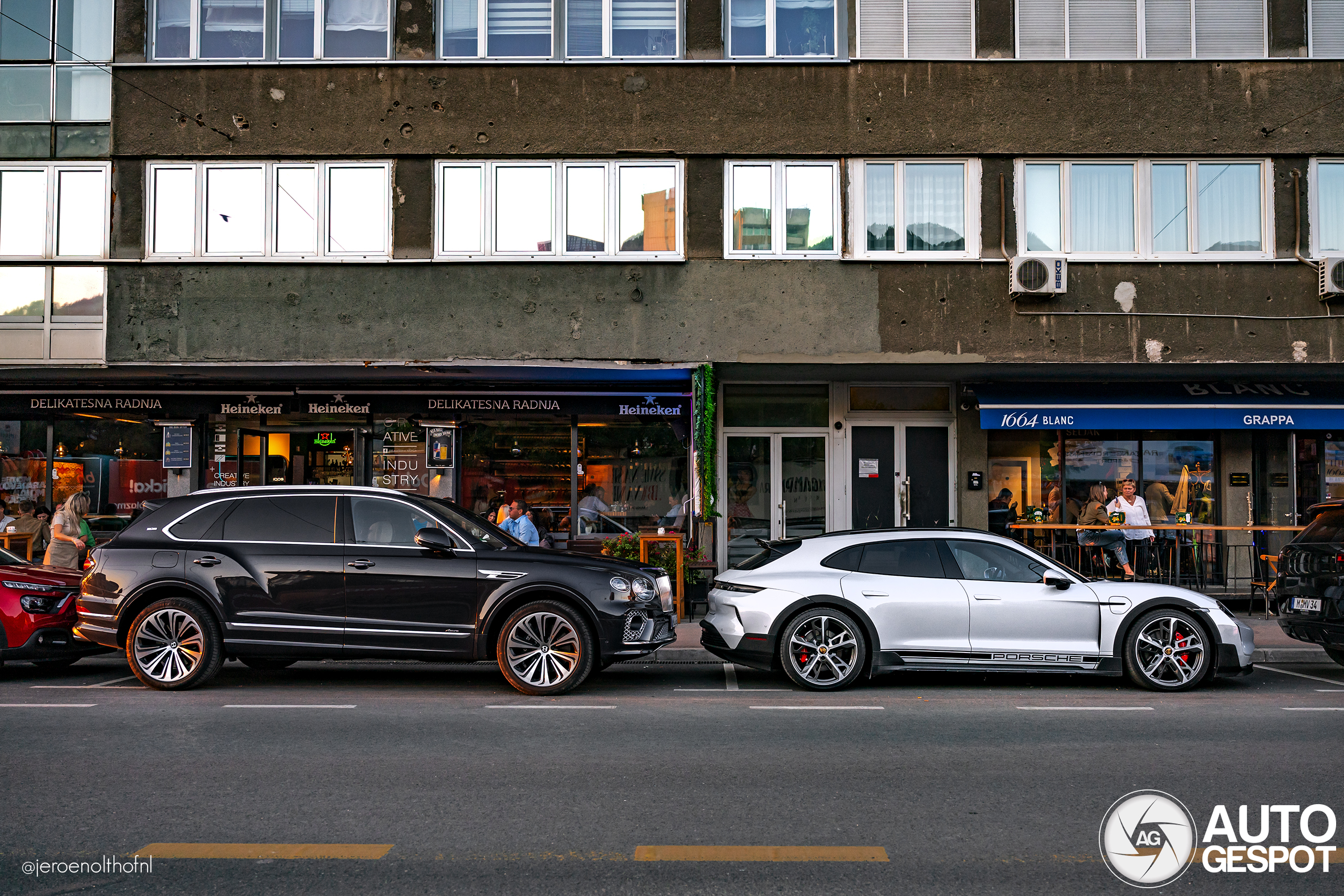 Bentley Bentayga Azure EWB First Edition
