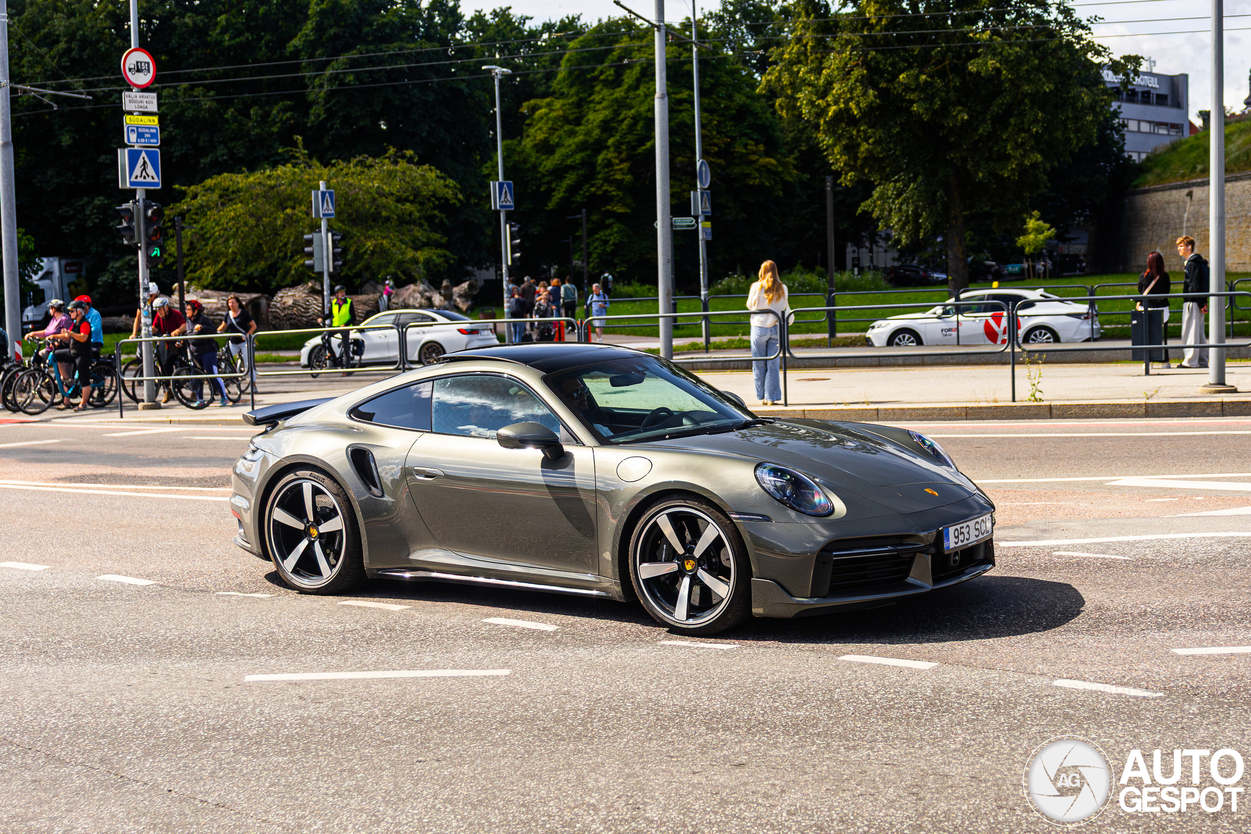 Porsche 992 Turbo S MkI