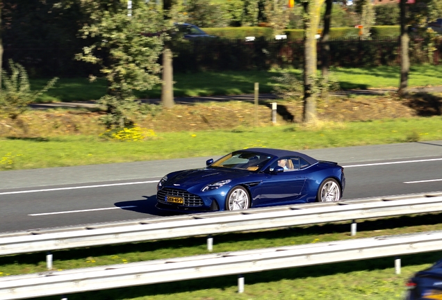 Aston Martin DB12 Volante