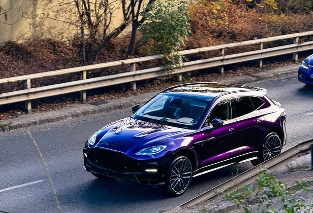 Aston Martin DBX S