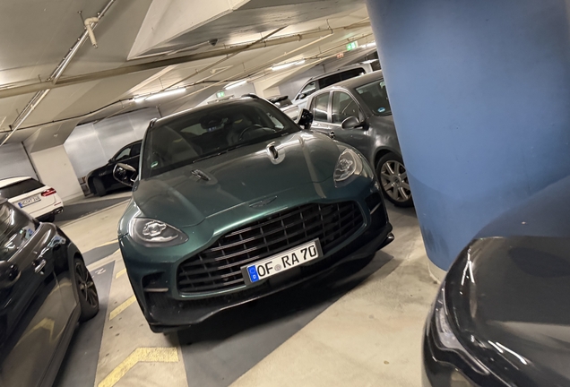 Aston Martin DBX707