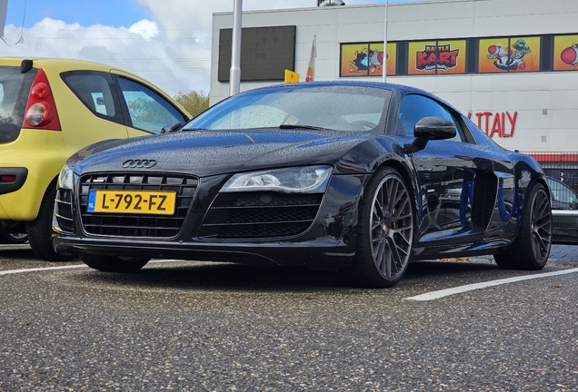 Audi R8 V10