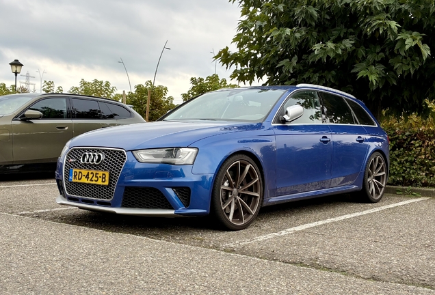 Audi RS4 Avant B8
