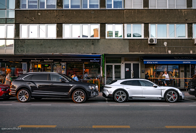 Bentley Bentayga Azure EWB First Edition
