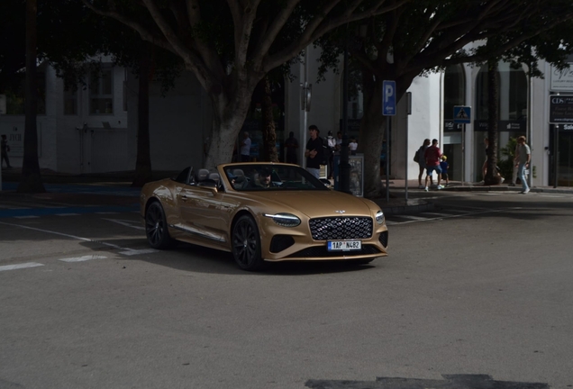Bentley Continental GTC Mulliner 2025