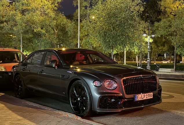Bentley Flying Spur V8 2021