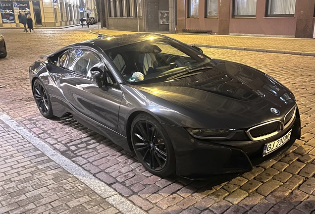 BMW i8