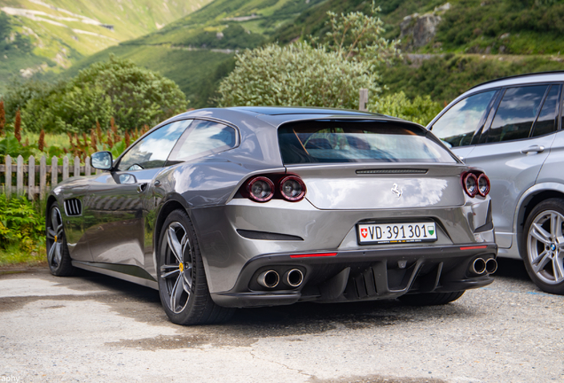 Ferrari GTC4Lusso