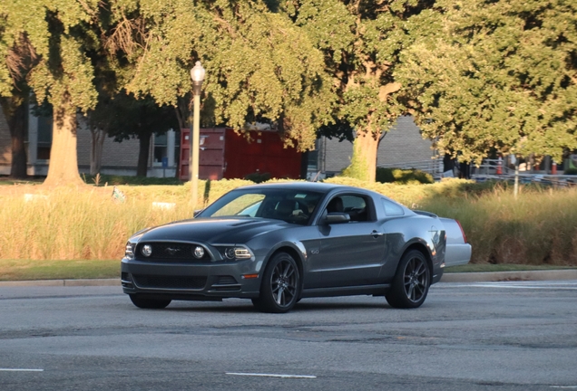 Ford Mustang GT 2013