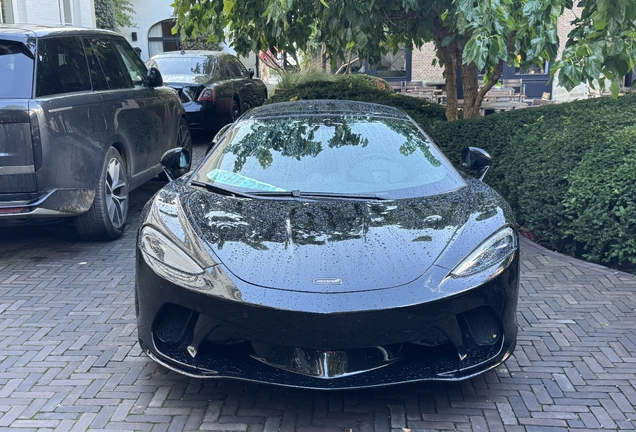 McLaren GT