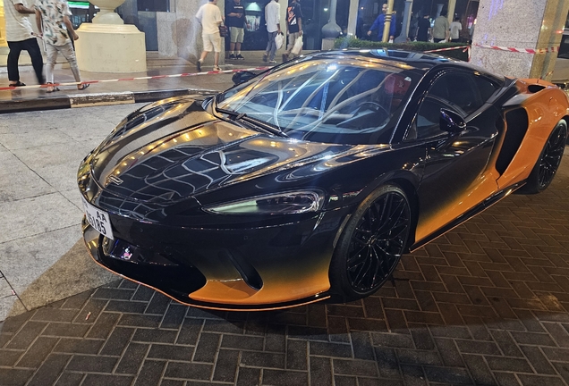 McLaren GT
