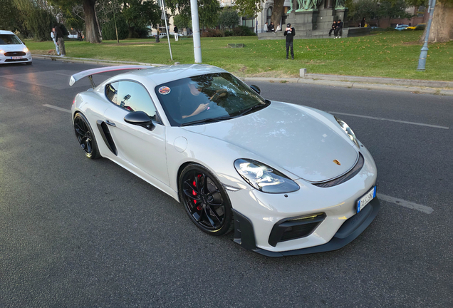 Porsche 718 Cayman GT4