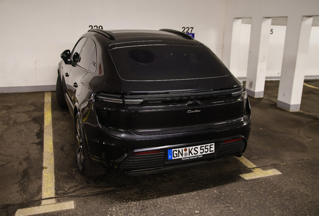 Porsche Macan EV Turbo
