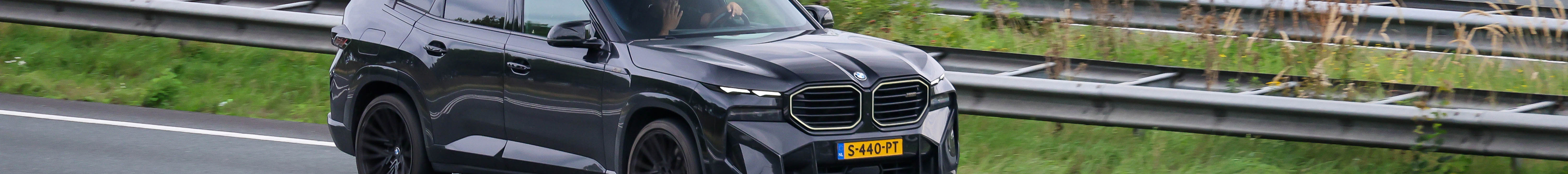 BMW XM G09