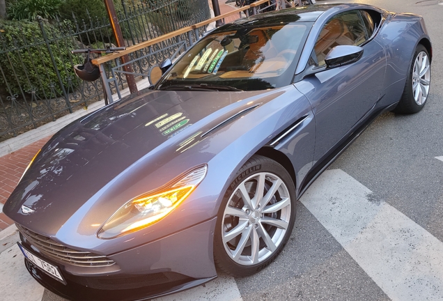 Aston Martin DB11