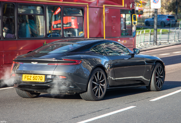 Aston Martin DB11 AMR