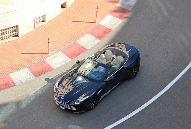 Aston Martin DB12 Volante