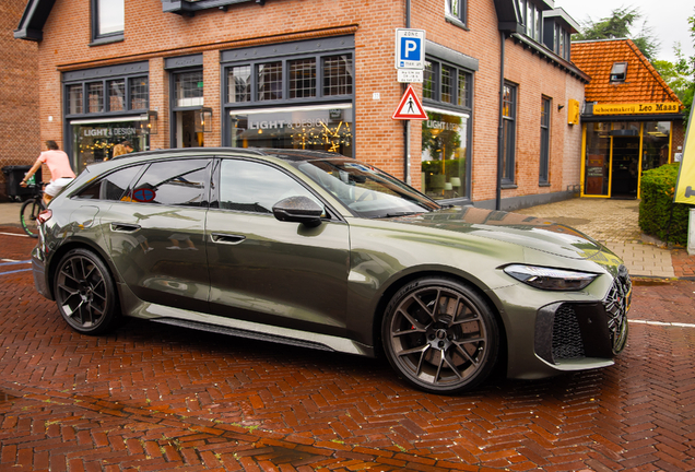 Audi RS5 Avant B10