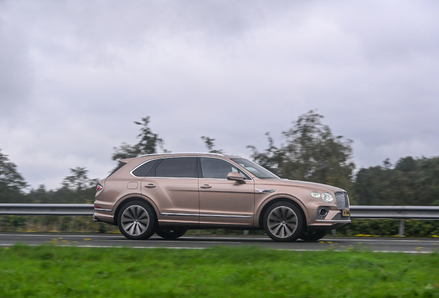Bentley Bentayga Hybrid 2021