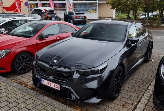 BMW M5 G90