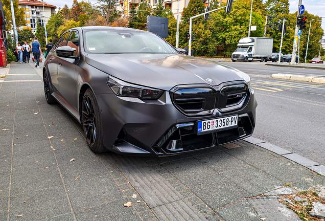 BMW M5 G90