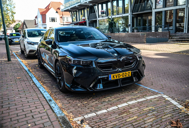 BMW M5 G90