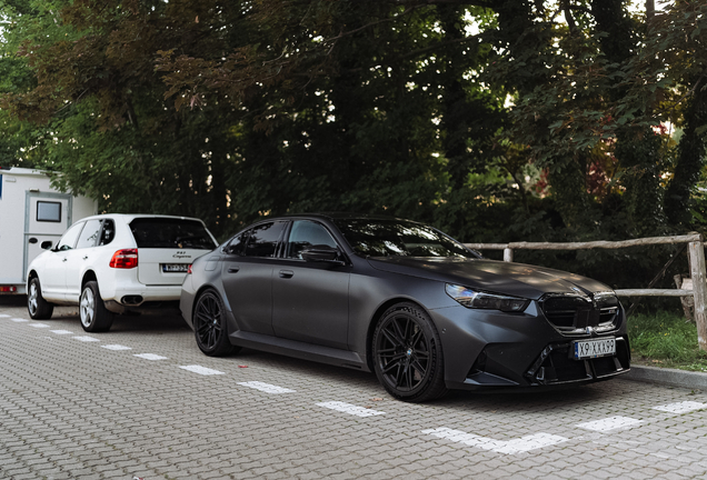 BMW M5 G90