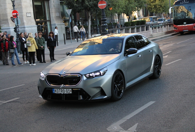 BMW M5 G90