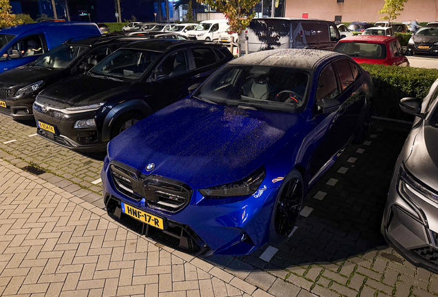 BMW M5 G90