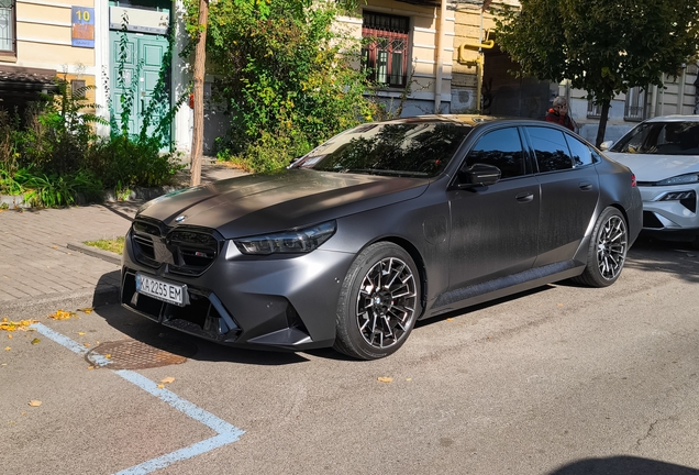 BMW M5 G90
