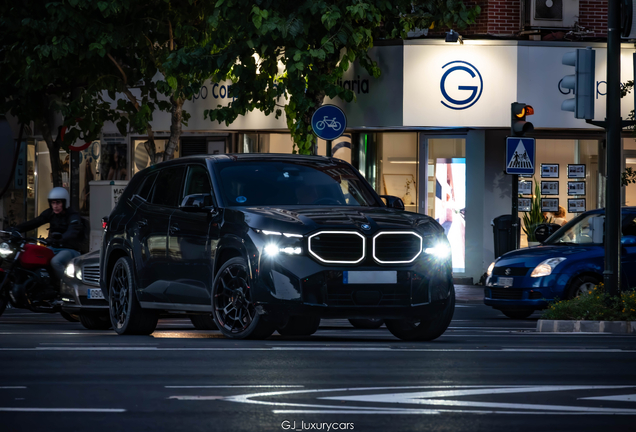 BMW XM G09 Label Red