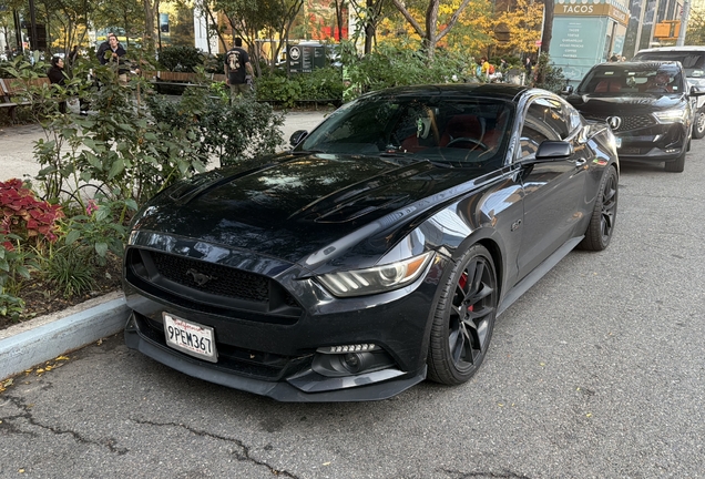 Ford Mustang GT 2015