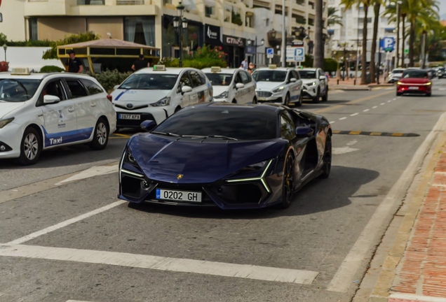 Lamborghini Revuelto
